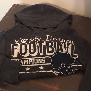 Boys hoodie, size 4!!🏈 👦